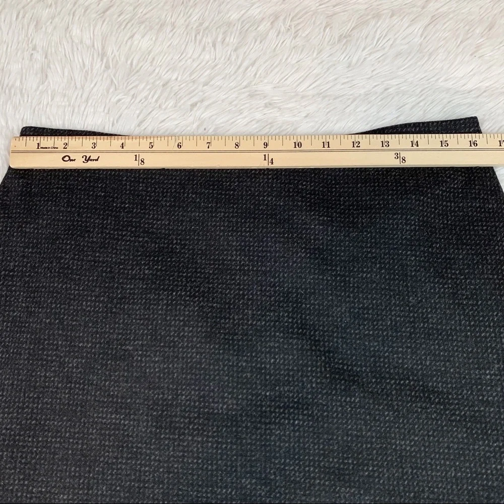 Armani Collezioni plaid 100% wool pencil‎ skirt stretch Made in Italy